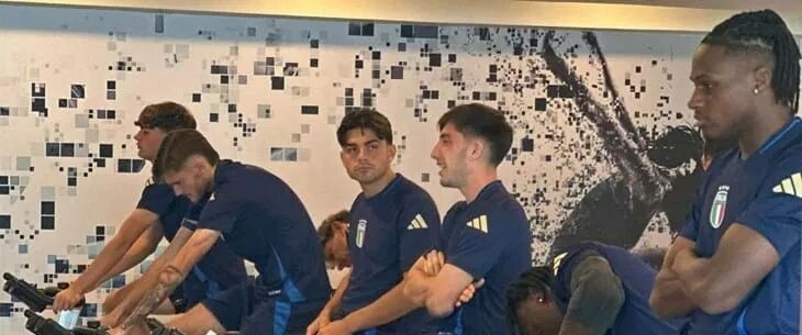 包含意大利足球队遭遇劲敌，不敌对手痛失胜利的词条