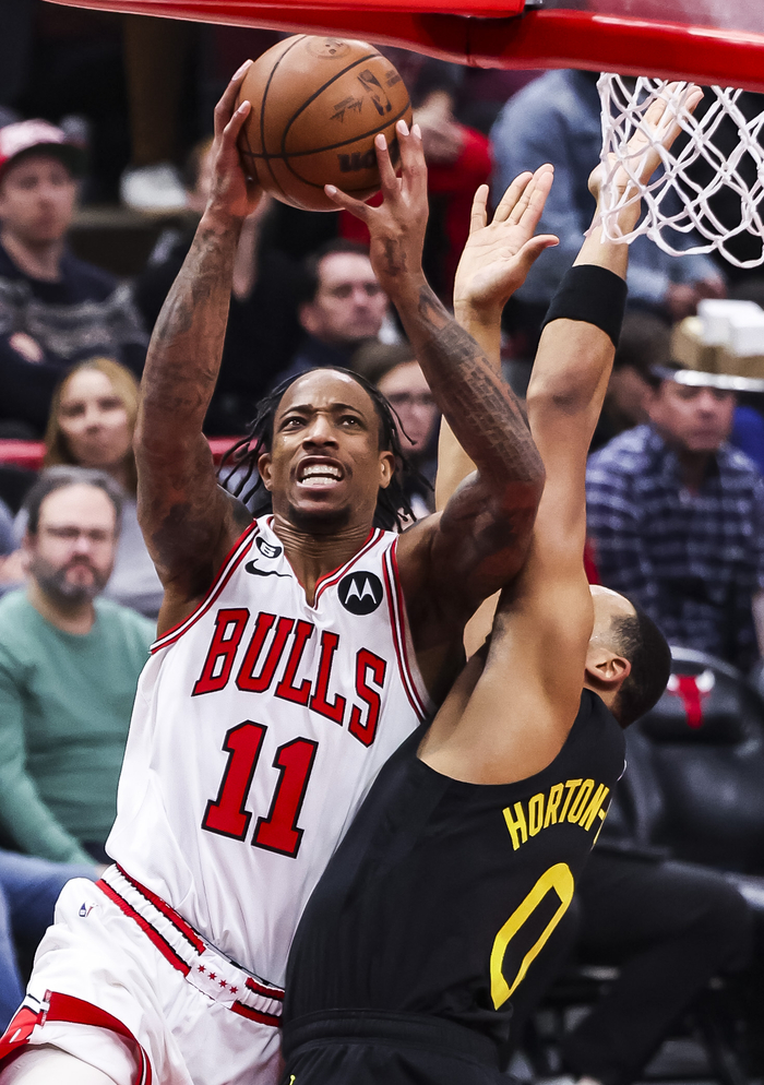 公牛客场横扫爵士，莱文森发威