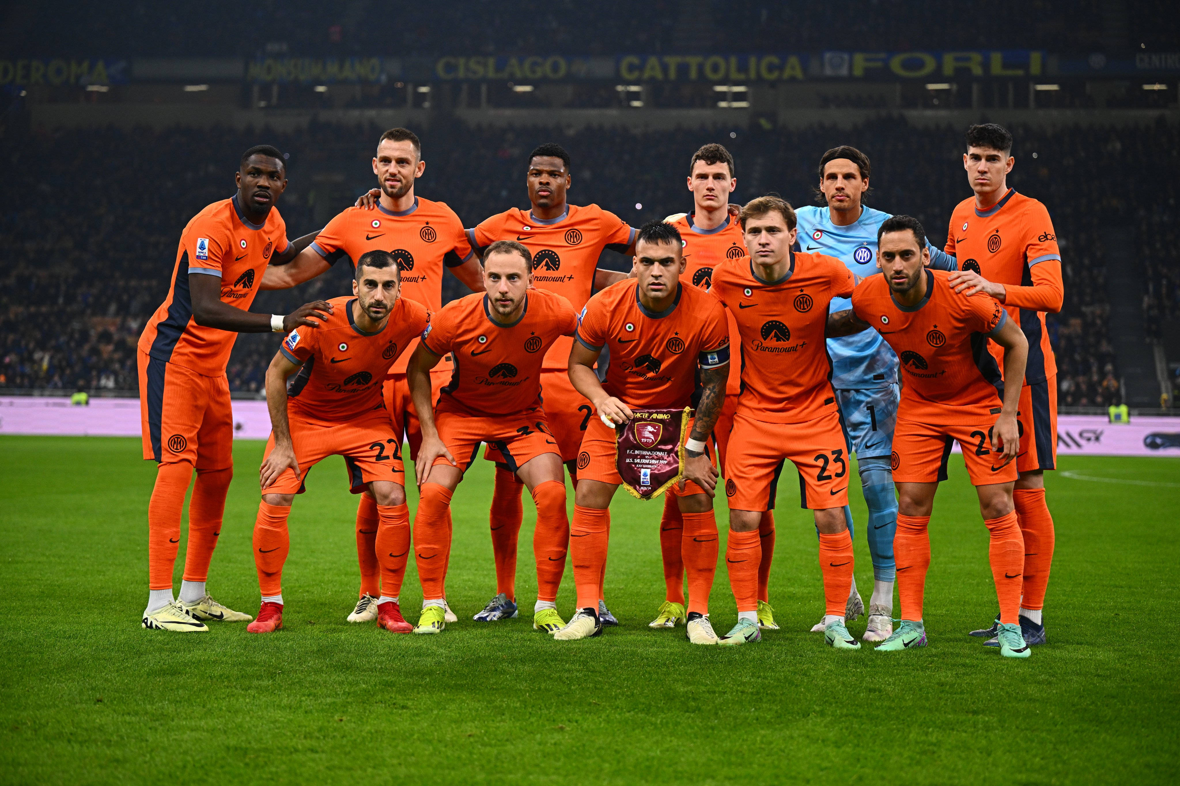 意甲冠军:国米险胜米兰追赶领先 意甲冠军:国米险胜米兰追赶领先