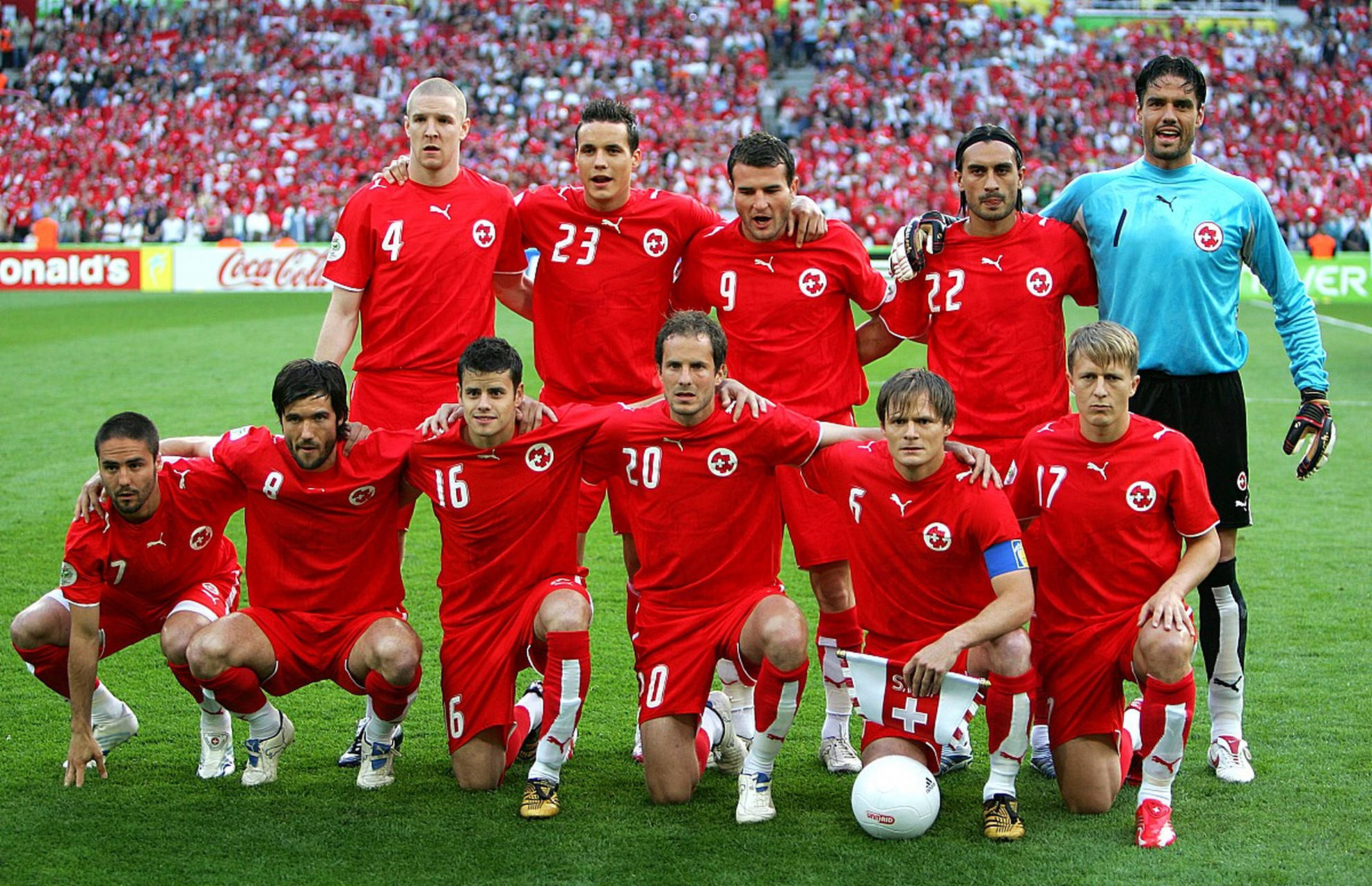 瑞士国家队在比赛中展现强悍实力 瑞士国家队在比赛中展现强悍实力