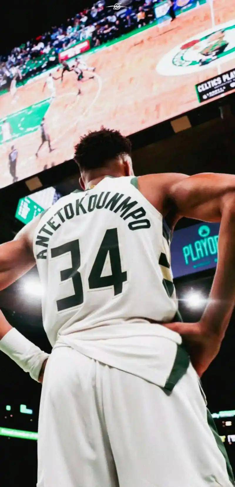 雄鹿强势击败小牛,继续不败 雄鹿强势击败小牛,继续不败